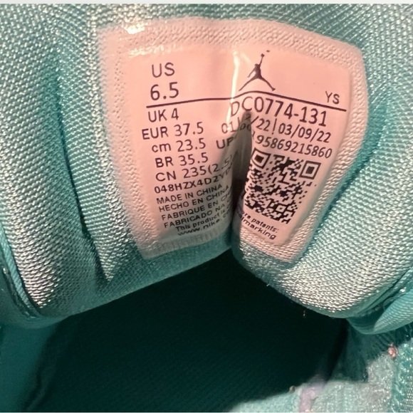 Nike Air Jordan 1 Low – Turquoise & Cream - Picture 4 of 4